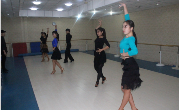 拉丁舞體能訓練的主要方法