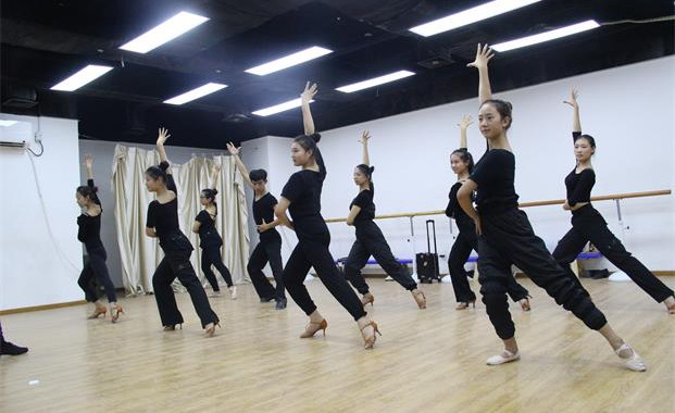舞蹈艺考生必知：五种方法让你轻松面对校考
