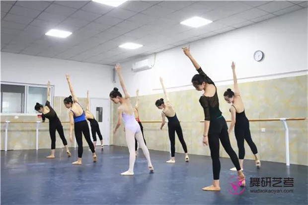 舞研通知：关于舞研2020届舞蹈高考学员限招及优惠说明！