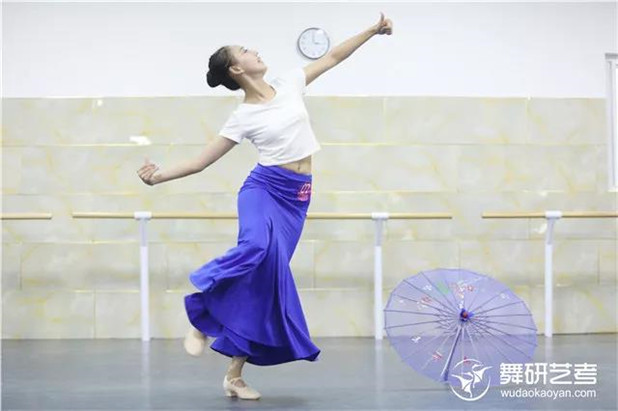 这20个舞蹈常用术语不知道？你还是不是那个爱跳舞的小仙女！