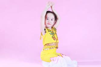 舞研幼儿舞蹈小课堂：幼儿舞蹈辅导方法