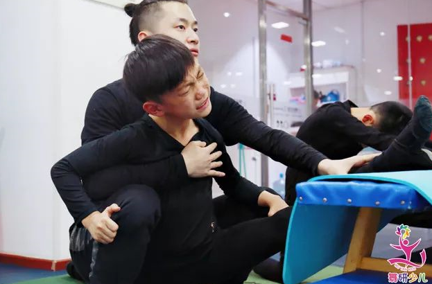 一個閃光的舞蹈夢想：北舞附中