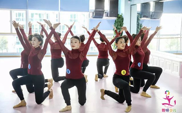 舞研少兒中國舞教師考級7-9級圓滿結束！
