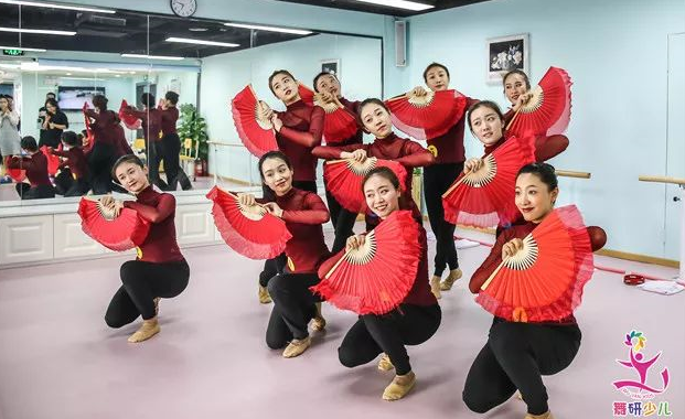 舞研少兒中國舞教師考級7-9級圓滿結束！