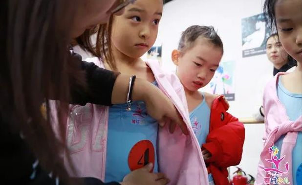 舞研少兒中國民族民間舞蹈考級順利舉行！