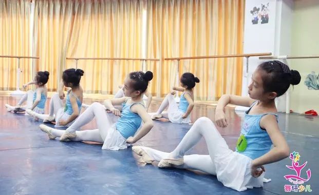 舞研少兒中國民族民間舞蹈考級順利舉行！