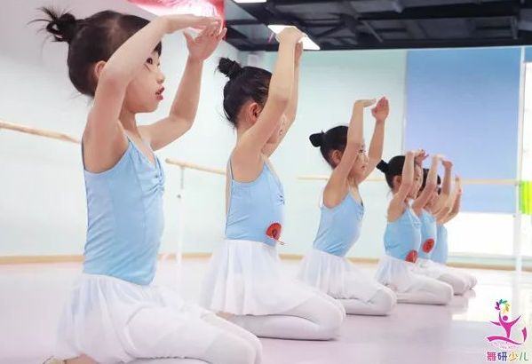 舞研少兒中國民族民間舞蹈考級順利舉行！