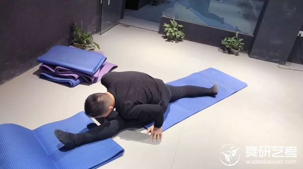 舞研圆梦之旅丨从180斤减到135，老师口中的典范，同学心中的榜样！