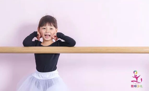 【舞研小明星】邢迦伊丨“自带仙气”的舞蹈宝贝~