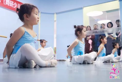 舞蹈考级是一个见证孩子成长的过程！