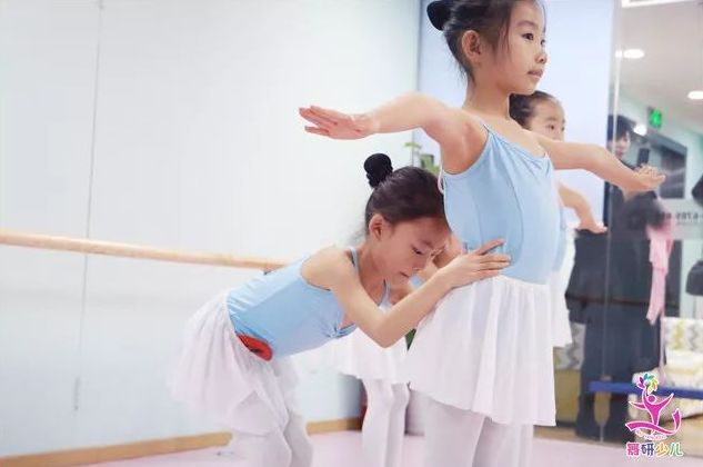 春节后最重要的第一件事，给你家女儿报个舞蹈班......