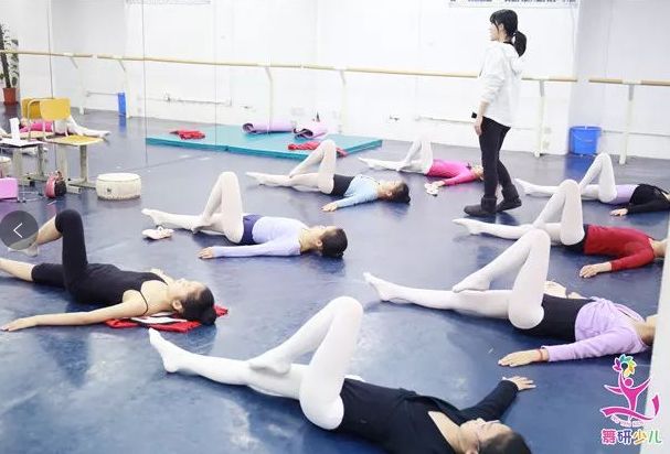 同一个动作，舞蹈老师为什么总是要求反复练习呢？