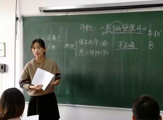 打铁还需自身硬，舞研文化课老师24小时为你待命
