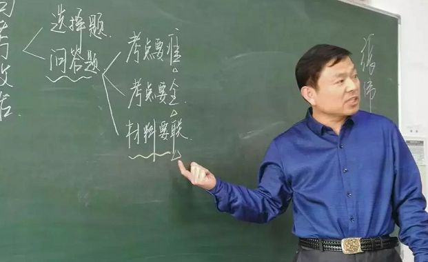打铁还需自身硬，舞研文化课老师24小时为你待命