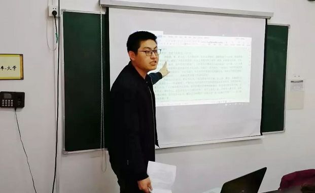 打铁还需自身硬，舞研文化课老师24小时为你待命
