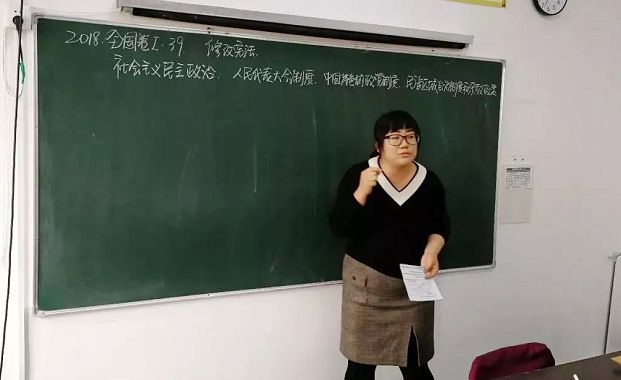 打铁还需自身硬，舞研文化课老师24小时为你待命