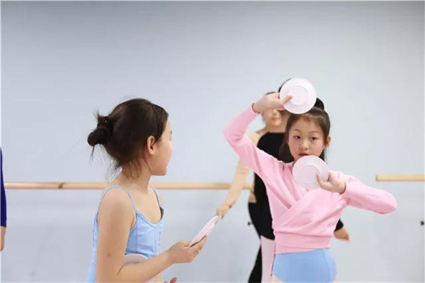 家长应该如何为孩子制定科学的舞蹈学习计划？