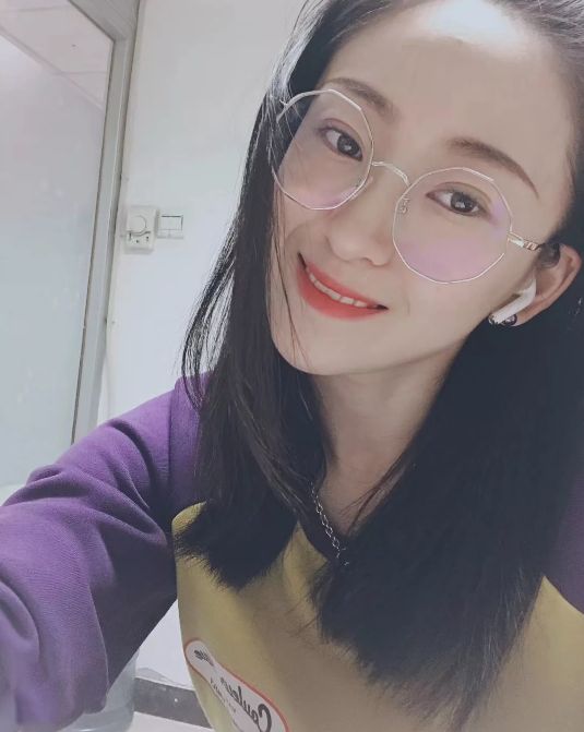 不再单兵作战，选择舞研找对方向，她成了民大的一员！