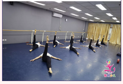 舞研艺考少儿舞蹈教研纪实丨当舞蹈老师做芭蕾动作时……