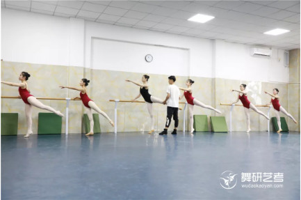 为什么任何舞种都要学习“芭蕾基训”？