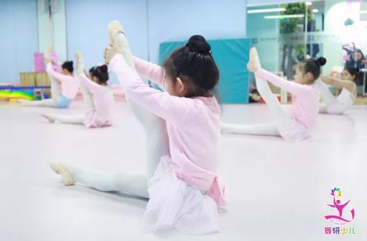干貨系列丨學舞蹈有哪些好處？孩子最好幾歲開始學舞？