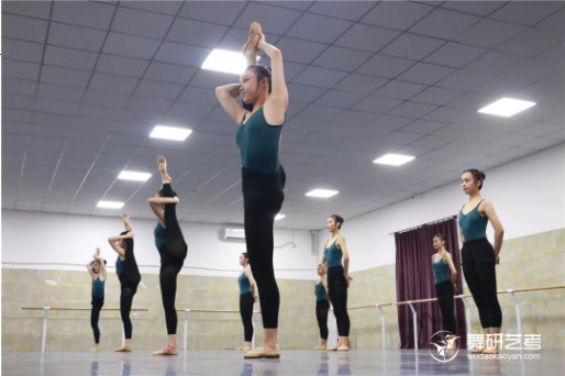 舞蹈艺考独家经验分享！舞蹈生想考一本上名校都需要什么条件？