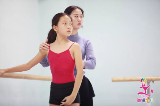 从小学舞蹈的孩子，应该怎么培养？