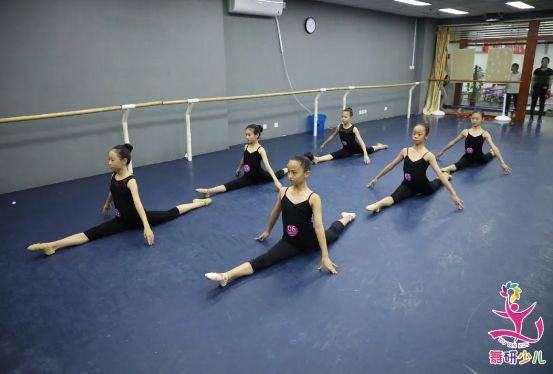 學舞蹈走專業的孩子為什么一定要參加暑期集訓營？有這4個理由就足夠了！