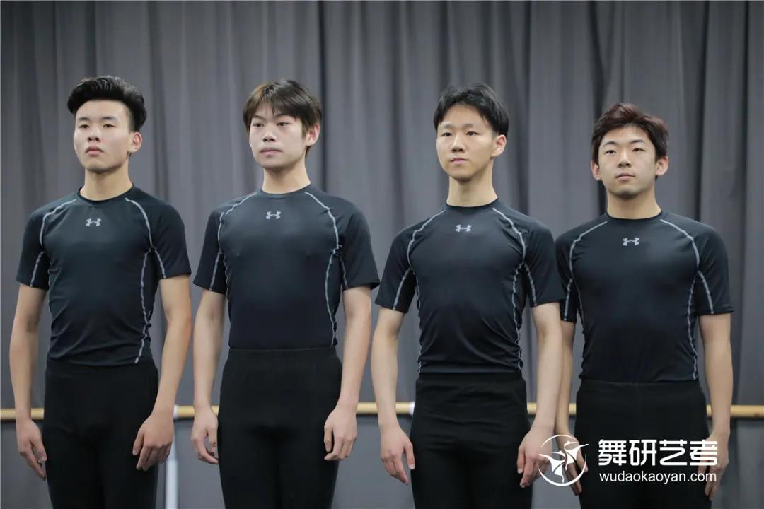 舞研22届舞蹈生开始蓄力！第一次舞蹈专业课月测？没在怕的！丨舞研艺考月测现场