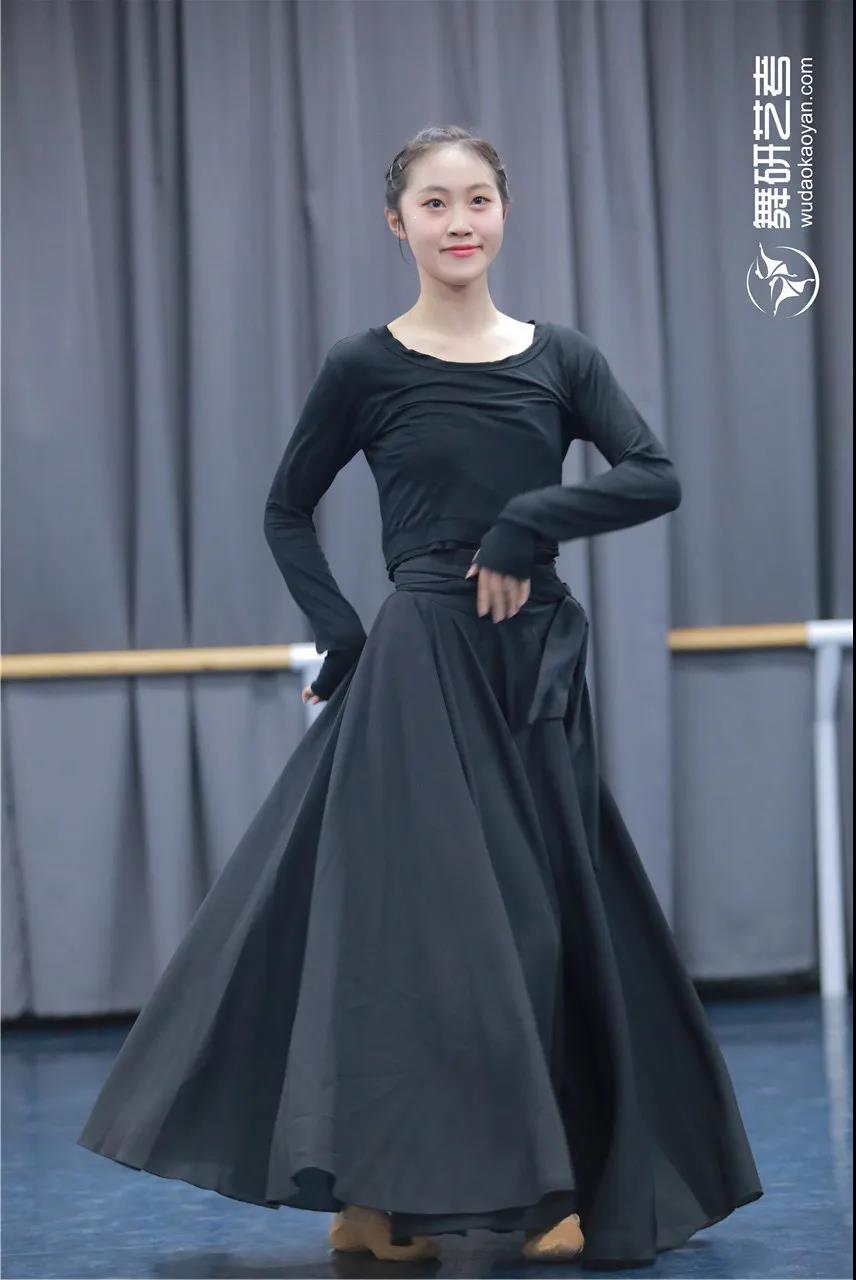 舞研22届舞蹈生开始蓄力！第一次舞蹈专业课月测？没在怕的！丨舞研艺考月测现场