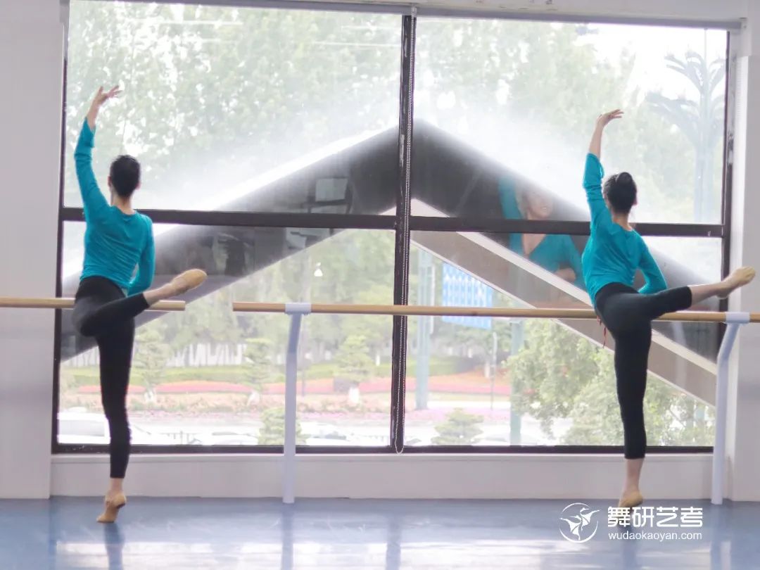 北京舞蹈學院身高要求多少 舞蹈生如何才能瘦的更快~