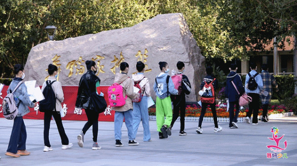成绩斐然！舞研附中近40名学员入榜北京公立附中文考！