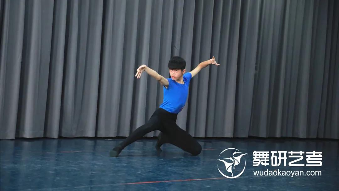 舞研艺考男班月测丨2021年高考结束，22届舞蹈生的高考倒计时从6月月测开始！