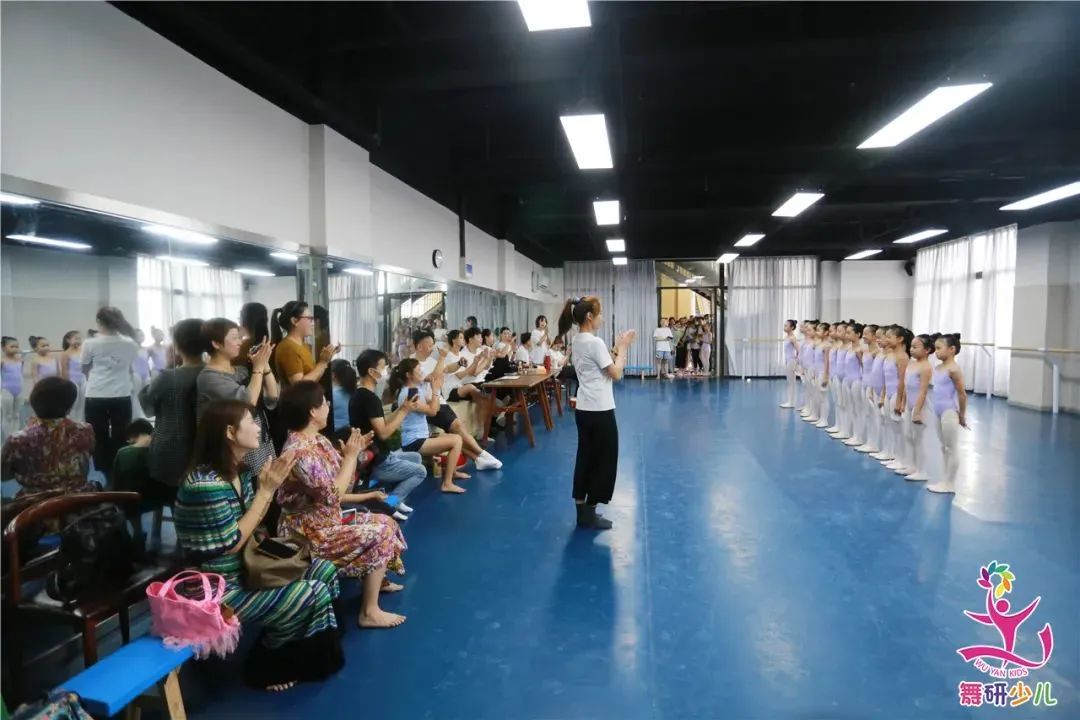 舞蹈附中|暑假早计划，助力冲名校！舞研附中暑期集训营开始报名啦！