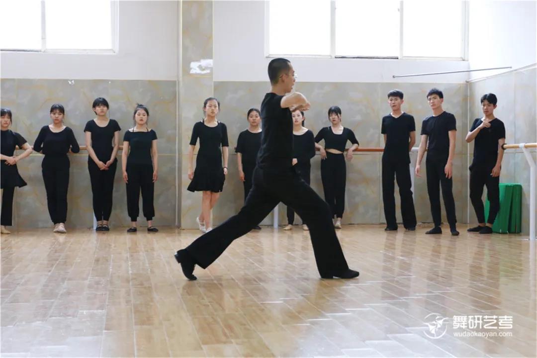 名校測評+經驗分享丨舞研國慶7天集訓營，專為舞蹈藝考生量身打造！