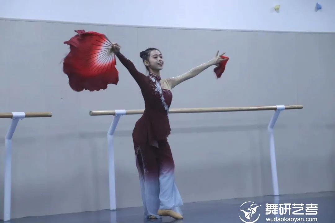 舞研山东省22届优秀学员故事 | 从0到1，从无到有！零基础舞蹈生也能考高分，坚持就有奇迹！