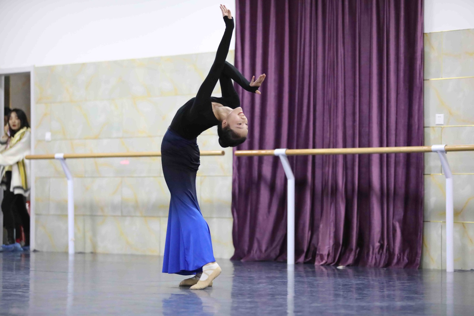 鄭州高考舞蹈學校怎么選擇 藝考培訓的問題應該注意哪些?
