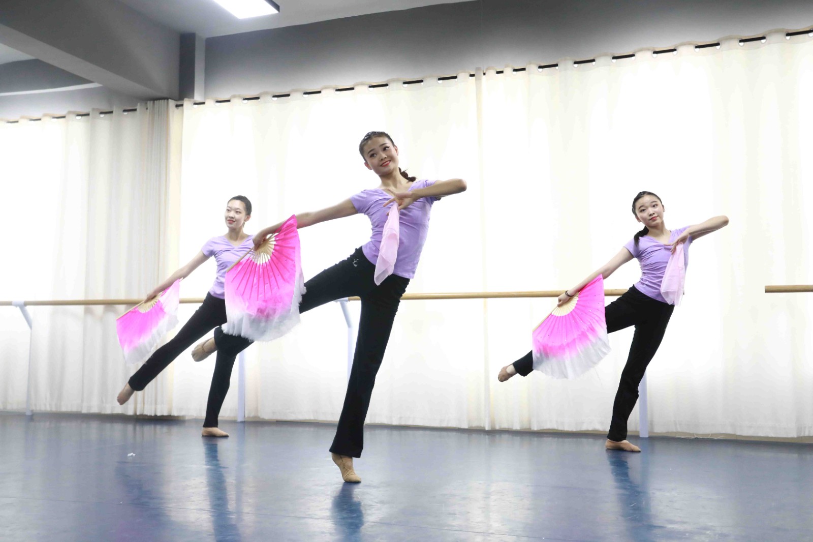 鄭州舞蹈藝考培訓班哪里好 鄭州舞蹈集訓班的集訓內容有哪些 要注意什么?