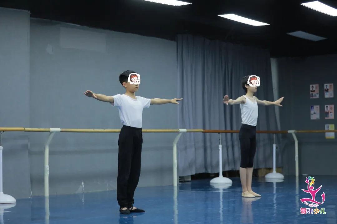 舞研附中全真模擬：分秒必爭！全力以赴沖刺2022舞蹈附中藝考！舞蹈附中考什么？北舞附中考什么？你想知道的這里都有！