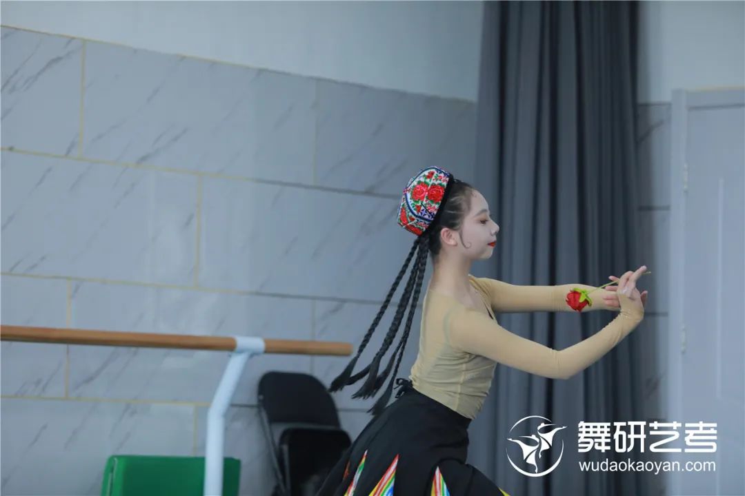 中國舞蹈劇目怎么能在藝考時拿高分？如何選擇適合藝考的舞蹈劇目？扒劇目怎么才能更有把握？