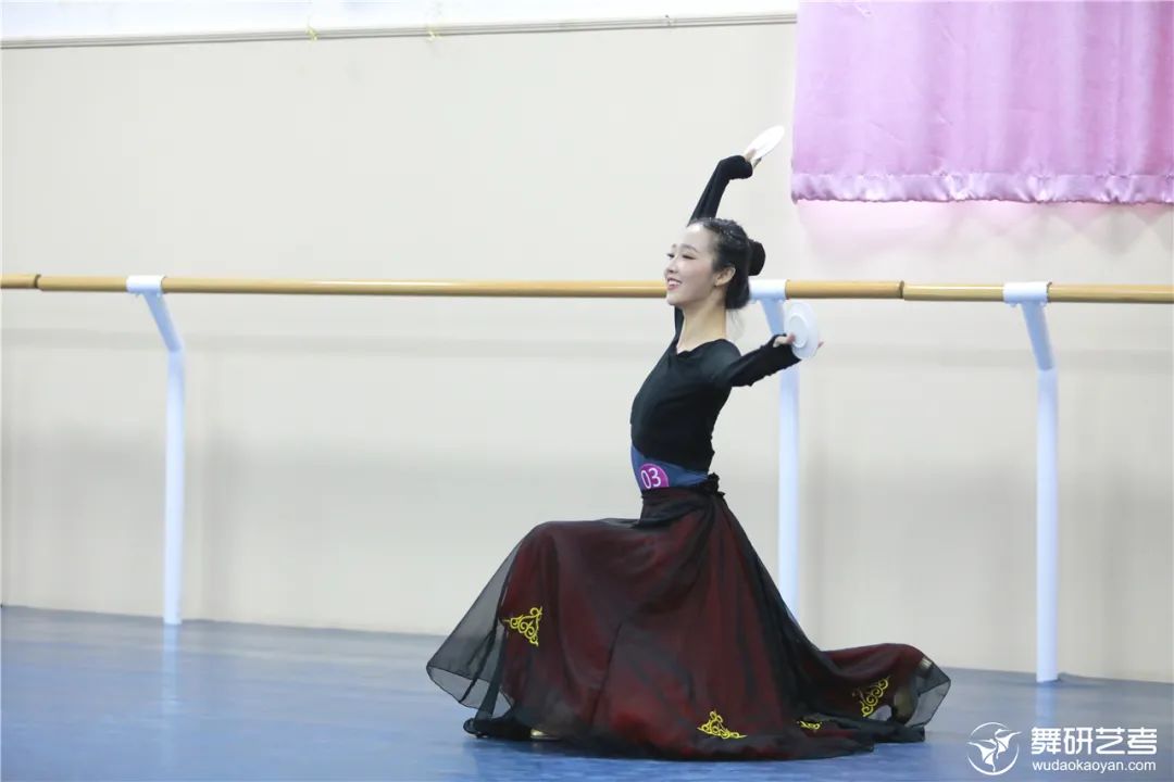 中國舞蹈大學考試中如何在舞蹈藝考考場上得高分