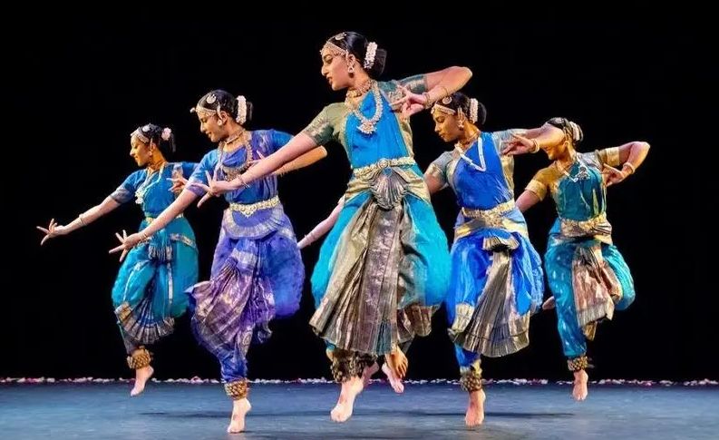 專業古典舞蹈有哪些？適合藝考的古典舞有哪些？中國古典舞經典劇目有哪些？