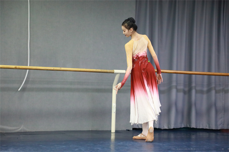 中國的舞蹈院校畢業之后，舞蹈藝考生的出路怎么樣？