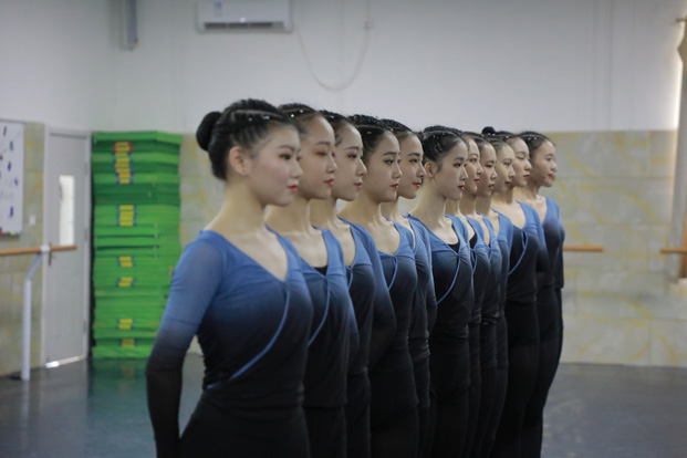 云南艺术学院舞蹈系有哪些专业招生？除了云艺，云南舞蹈大学有哪些？