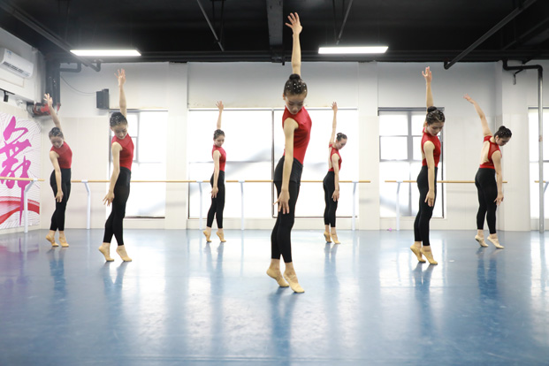 舞蹈專業女生身高要求是多少？一起來看舞蹈院校對報考的女生有哪些具體要求?