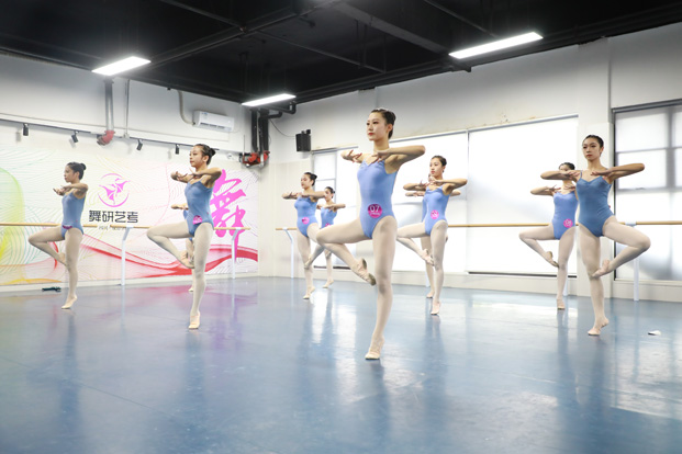 舞蹈藝考考前培訓機構如何選擇？舞蹈培訓機構對藝考生的作用大嗎？