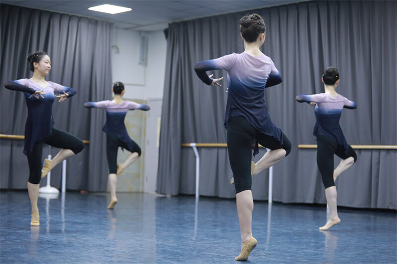 舞蹈学院招生要求是怎样的呢 舞蹈艺考注意事项 中国舞蹈类院校排名
