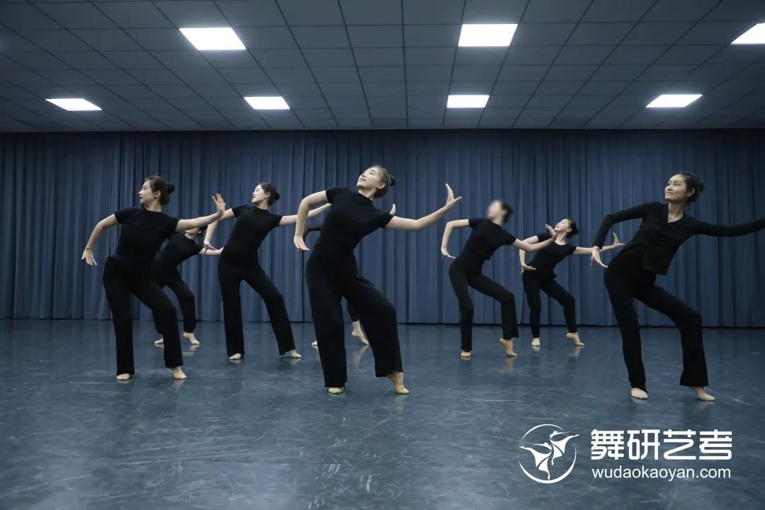 河北舞研周測回顧丨23屆舞蹈生學習的腳步不停歇！測試周周都有，驚喜次次不斷！