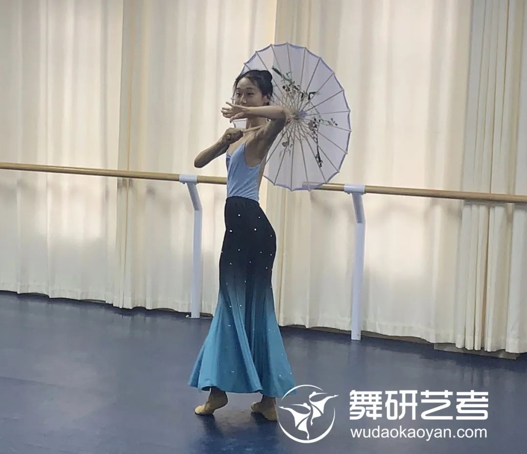 舞研河北省优秀学员陈菲学员故事丨怀念在舞研大家一起努力的样子，为梦想而拼搏真的很酷！师姐的艺考经验分享！