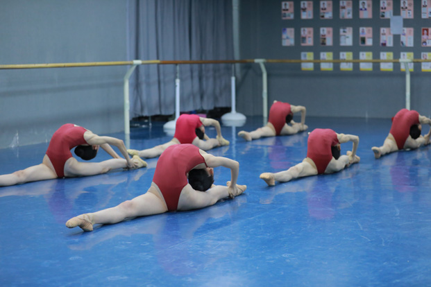 舞蹈附中考试时间将近，如何合理安排时间练舞进步快？